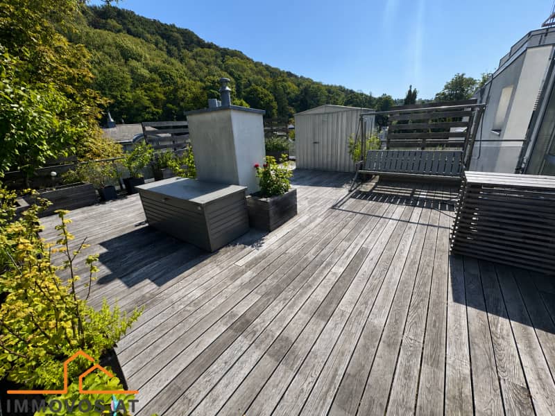 Lichtdurchflutetes Penthouse mit großen Terrassen und Waldblick