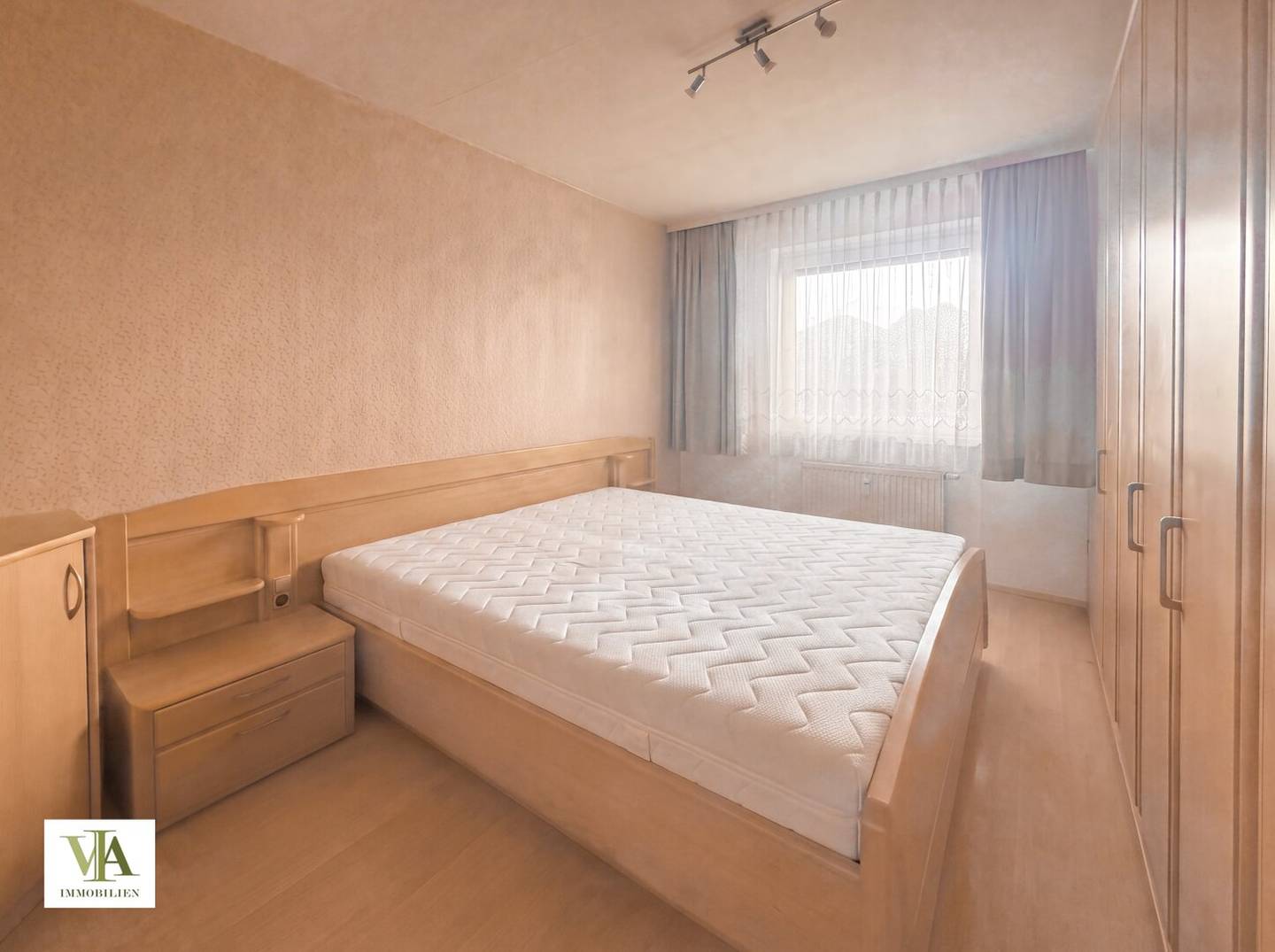 Well laid out 3.5-room apartment with balcony (living area approx. 65 m²) including garage box in Völs for sale
