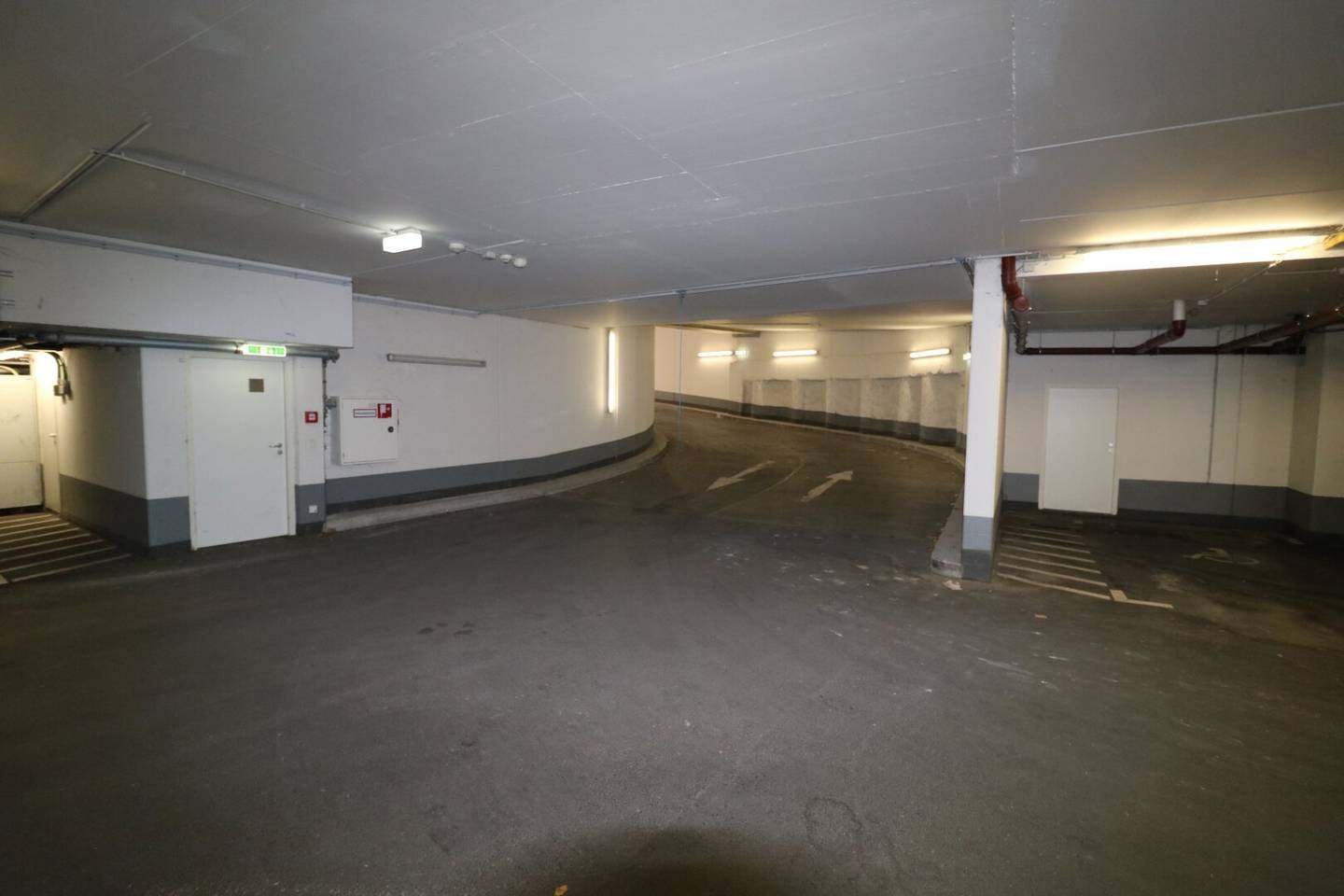1060, geräumige Tiefgaragenplätze Nähe U6 Gumpendorfer Straße