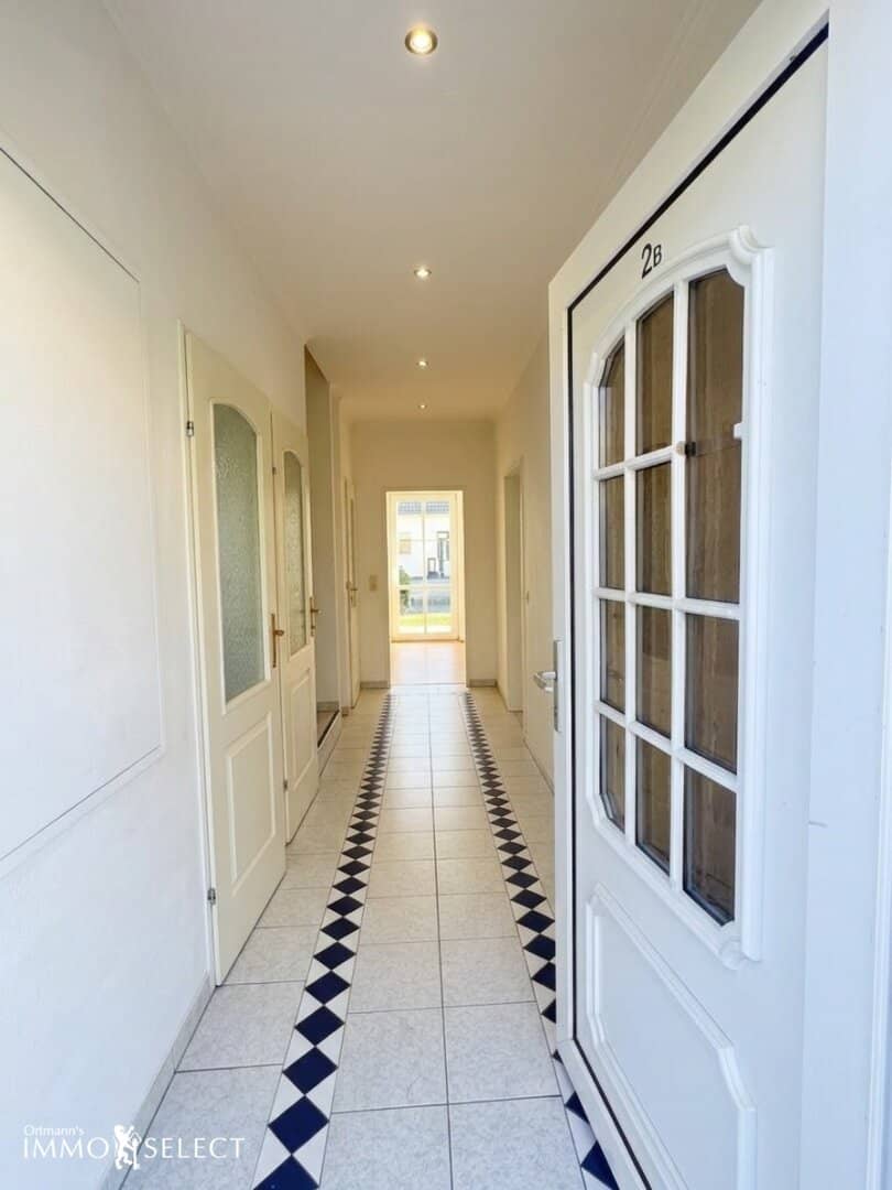 Spacious 5-room maisonette with large terrace and garden use