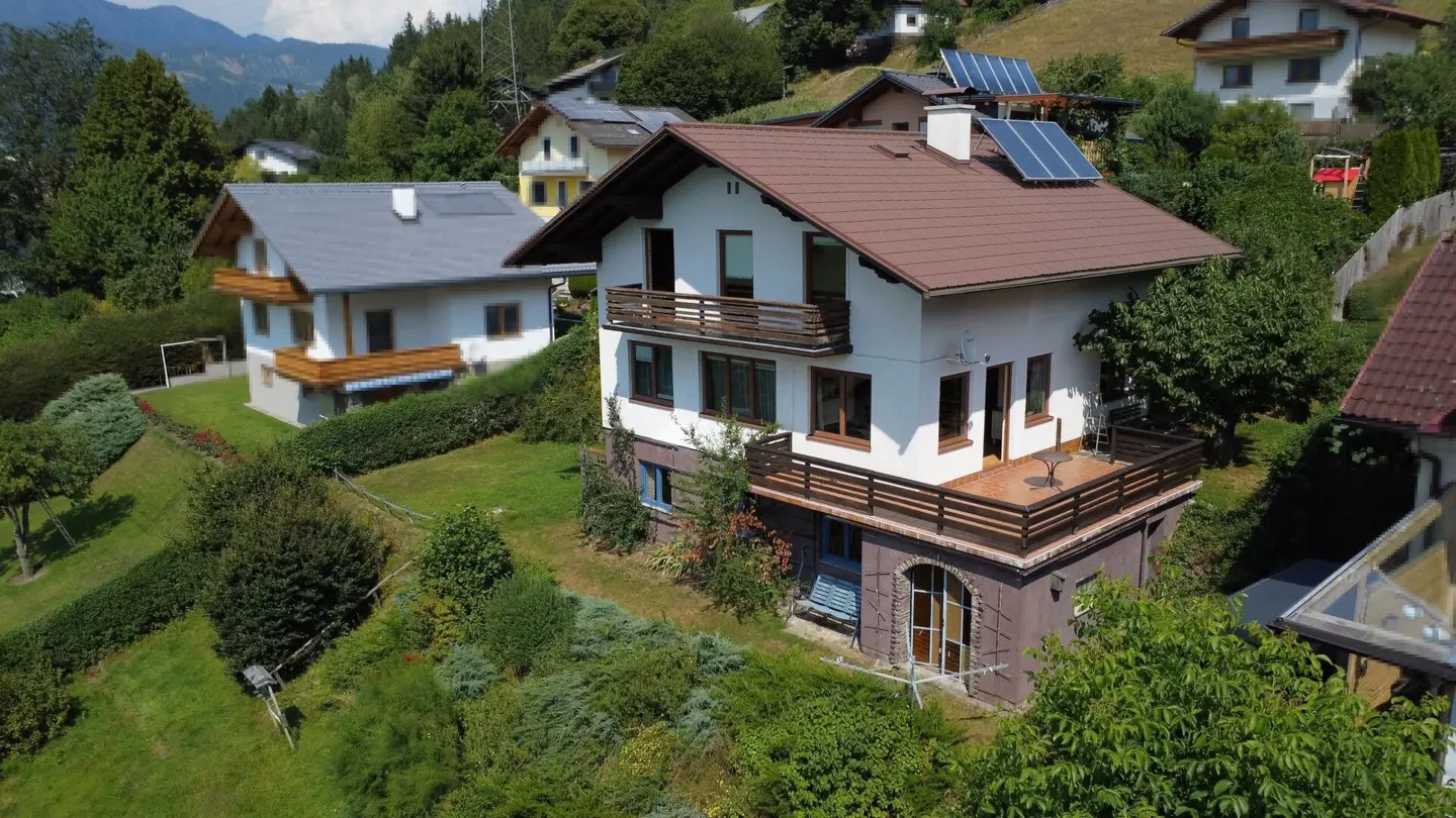 Sonnige Ruhelage mit traumhaftem Weitblick – Wohnhaus in Döllach