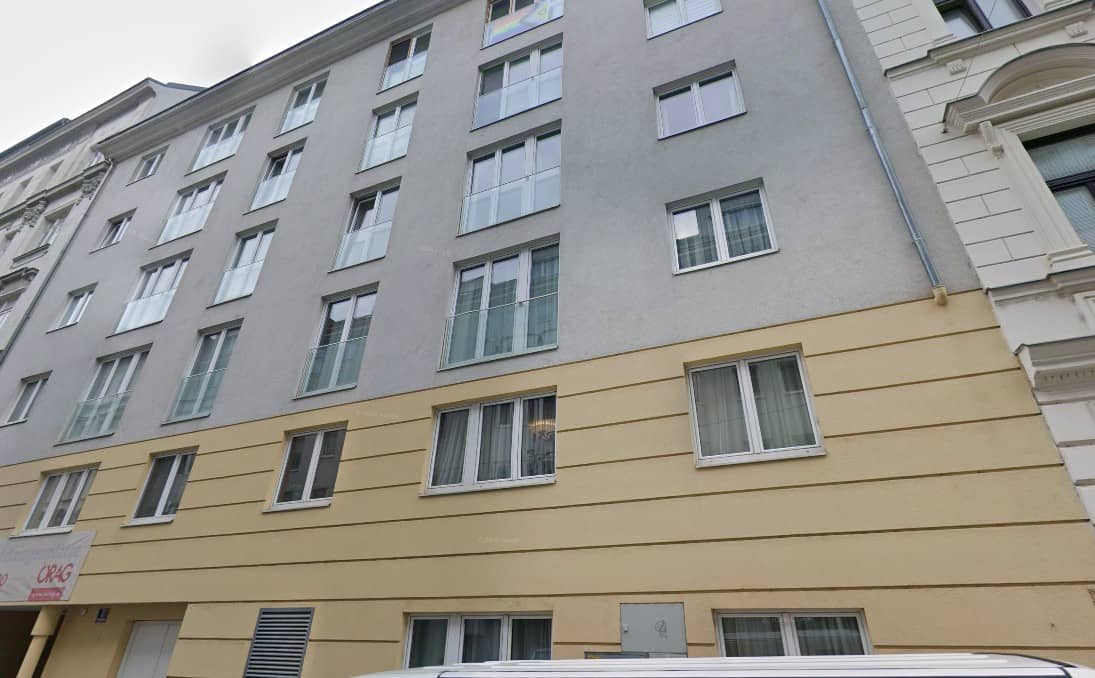 Convenient parking well connected Apartment