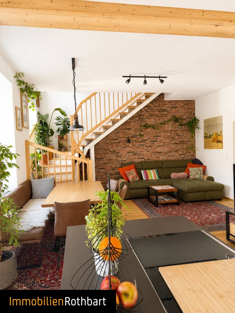 Spacious 5-room apartment with 2 balconies in Graz