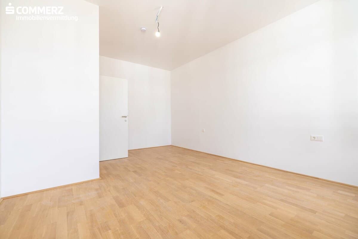 Bright 2-room apartment with old building charm