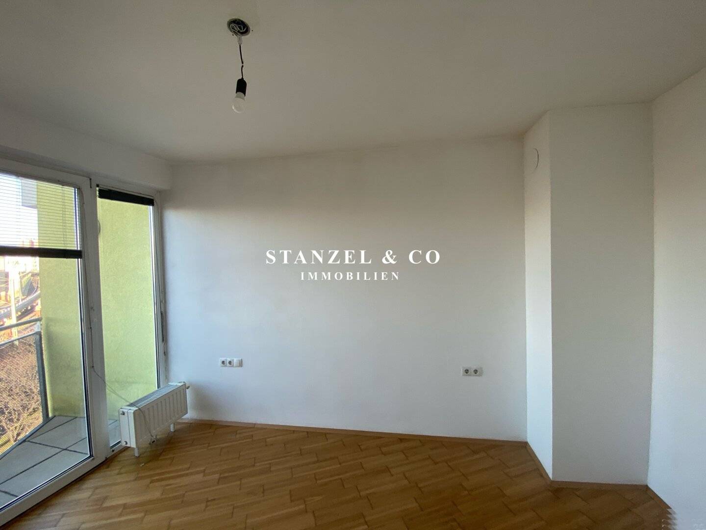 Sunny apartment with balcony in central quiet location
