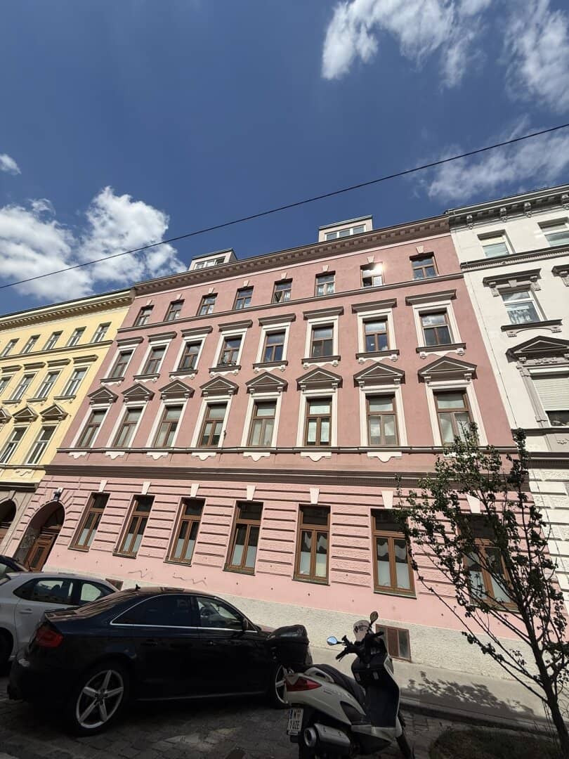 Beautiful 4 room penthouse apartment with 42m² terrace - unlimited