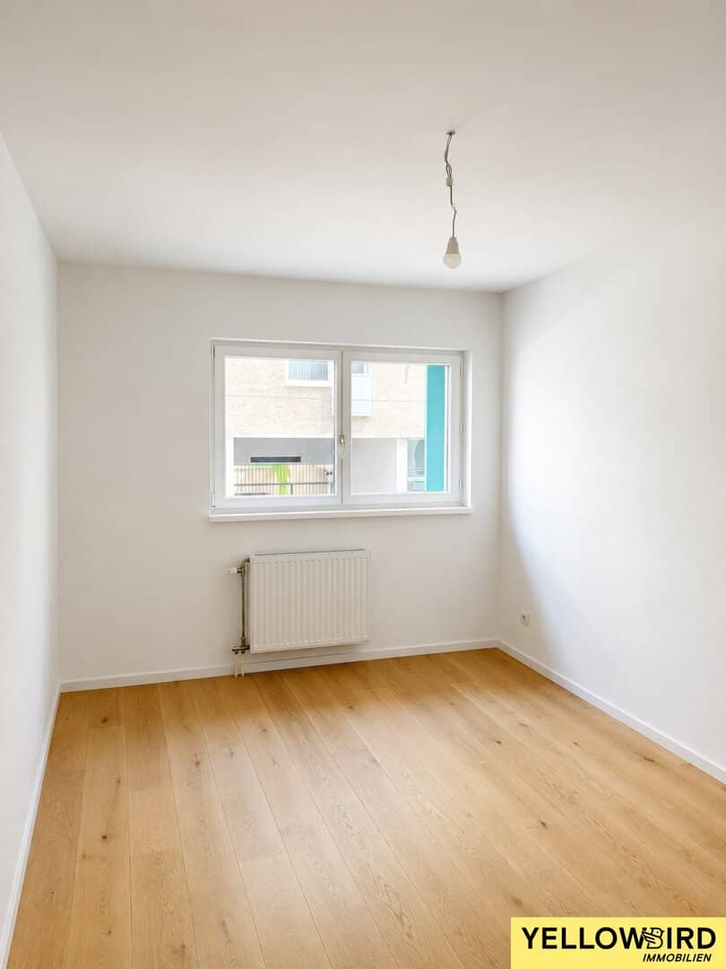 First occupancy after renovation I 2-room apartment including GARAGE PARKING SPACE I free rent I Attractive for investors I Central location in the 7th district