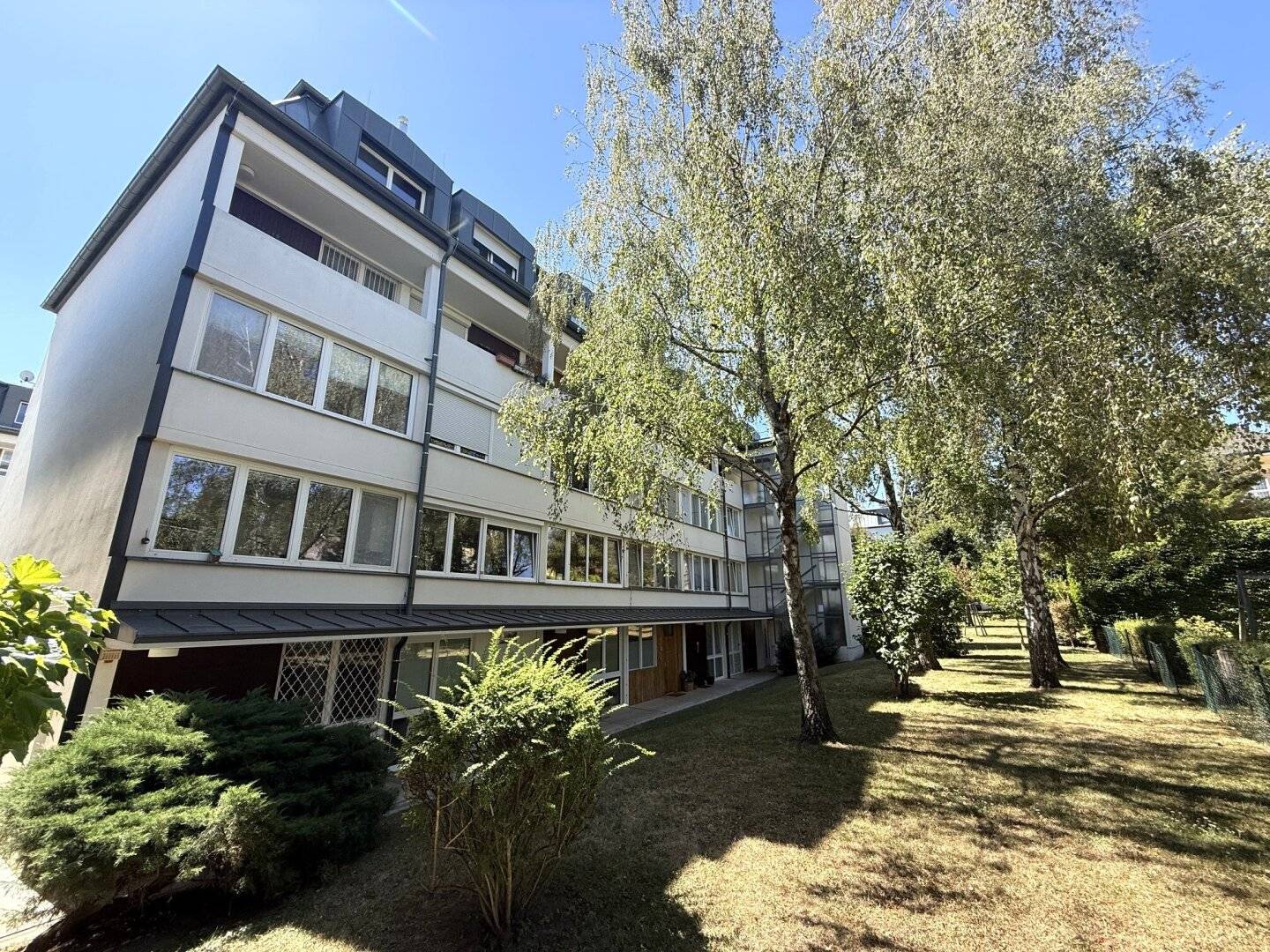 4-room maisonette apartment on 3 levels in Straßergasse