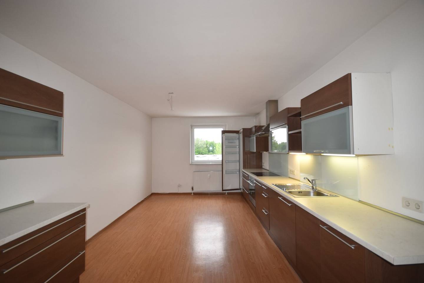 BERGHEIM - Large bright 3.5 room apartment with loggia near local railway stop