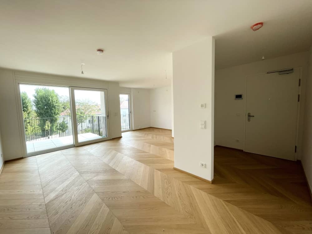Erstbezug Wohnung mit sonniger Terrasse und Fernblick