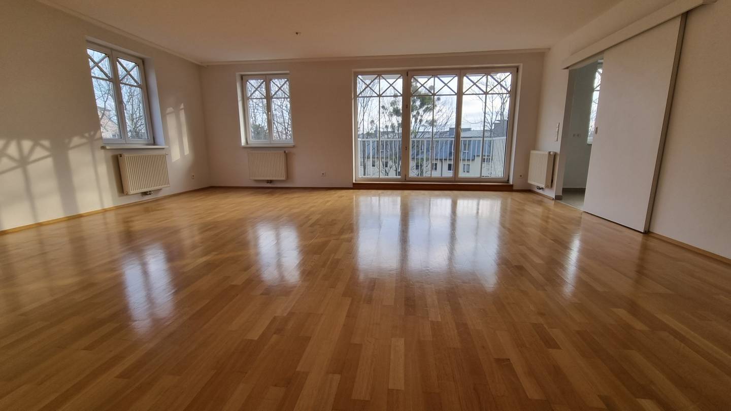 Sonnige Neubauwohnung mit Balkon
