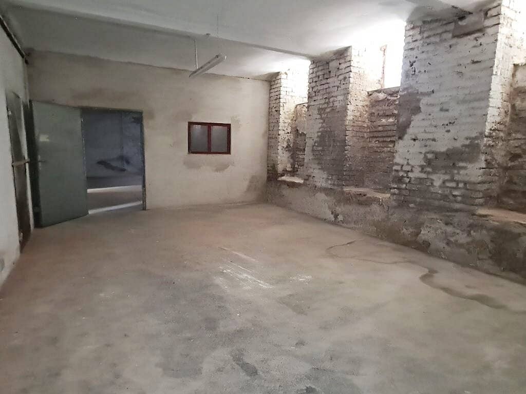 VIKTORGASSE, 40 m2 storage space in the basement, power connection, near U1