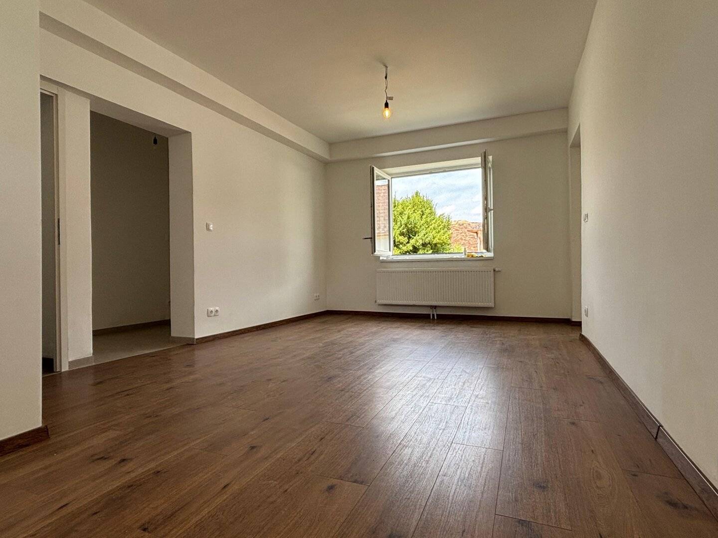 Haus mit großem Grundstück, Garage/Halle &amp; herrlichem Fernblick in Pyhra