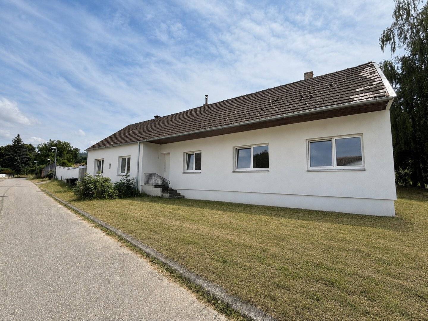 Haus mit großem Grundstück, Garage/Halle &amp; herrlichem Fernblick in Pyhra