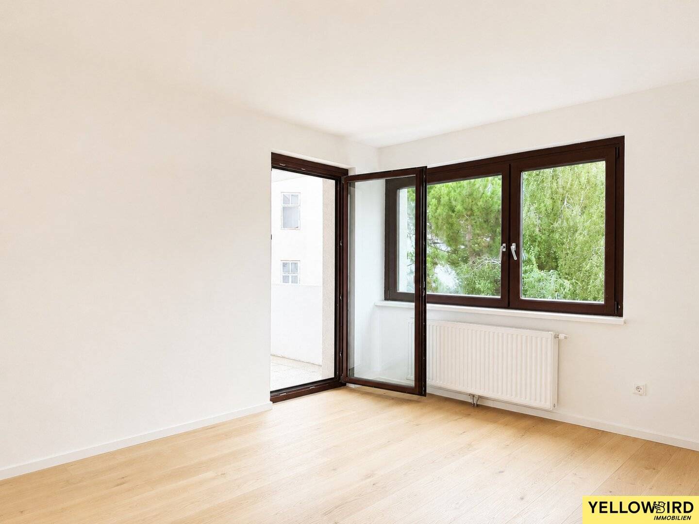 First occupancy after renovation I 3-room apartment I Loggia I Facing courtyard I FREE RENT I Attractive for investors