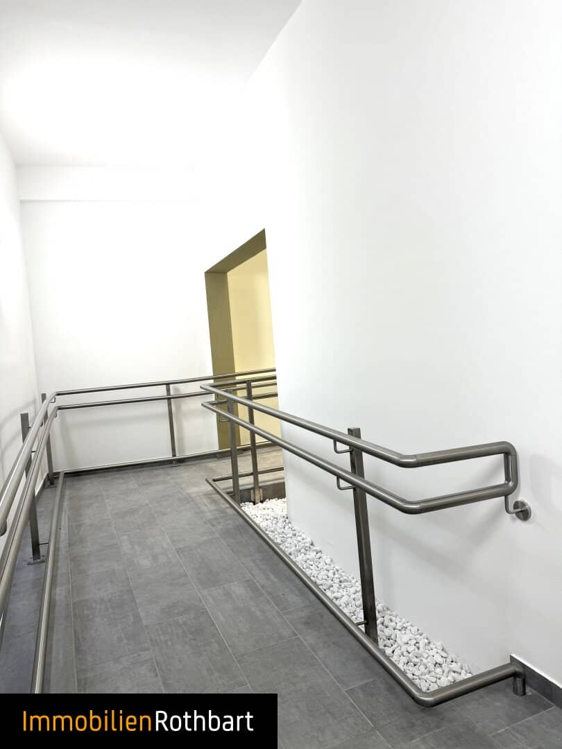 Erstbezug nach Sanierung! Modernisierte 2-Zimmer-Wohnung mit Balkon