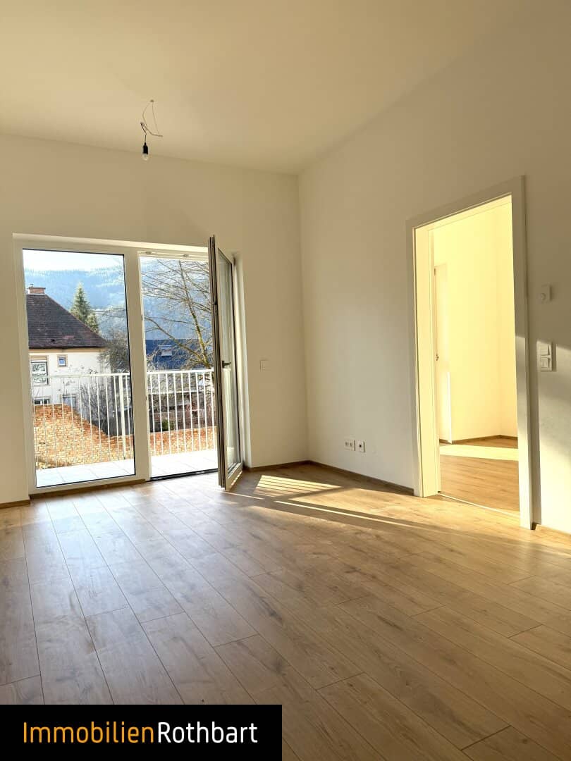 Erstbezug nach Sanierung! Modernisierte 2-Zimmer-Wohnung mit Balkon