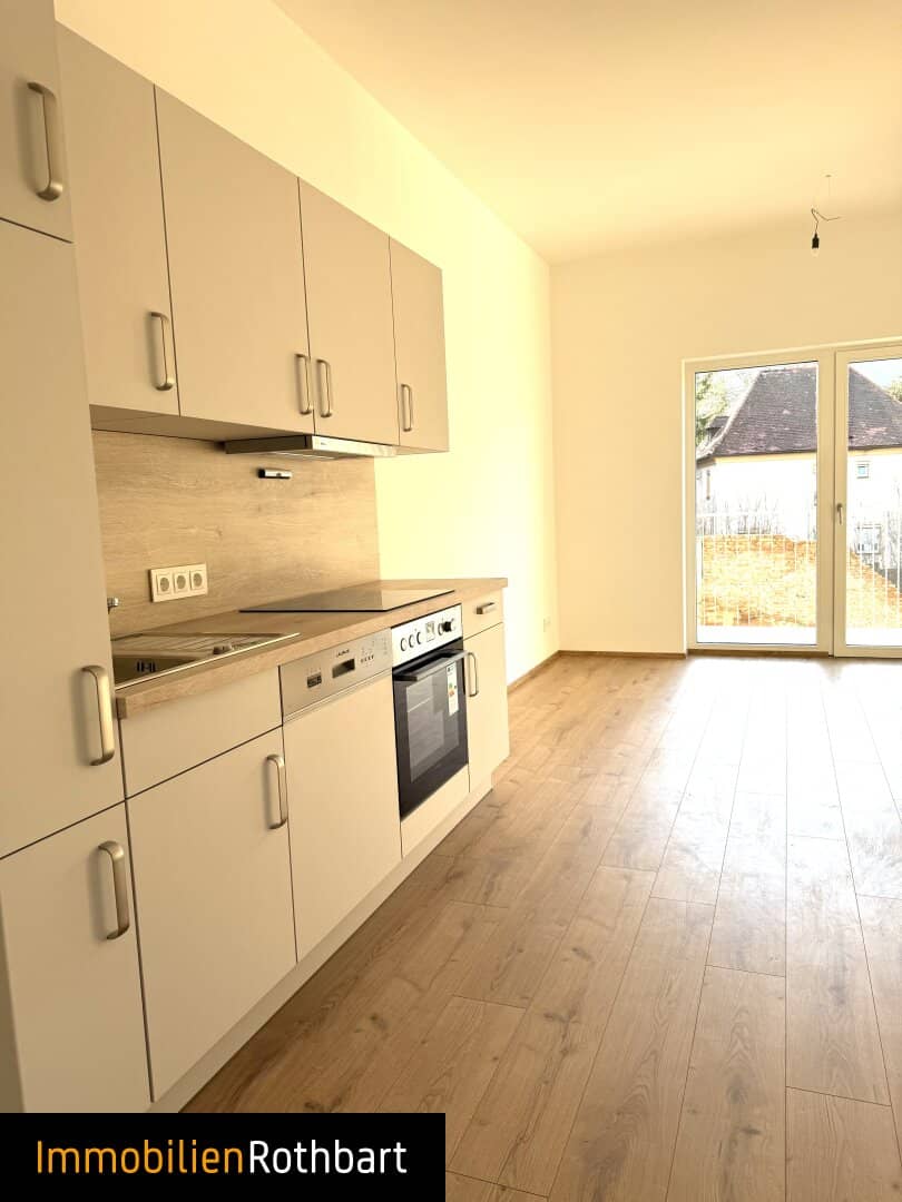 Erstbezug nach Sanierung! Modernisierte 2-Zimmer-Wohnung mit Balkon