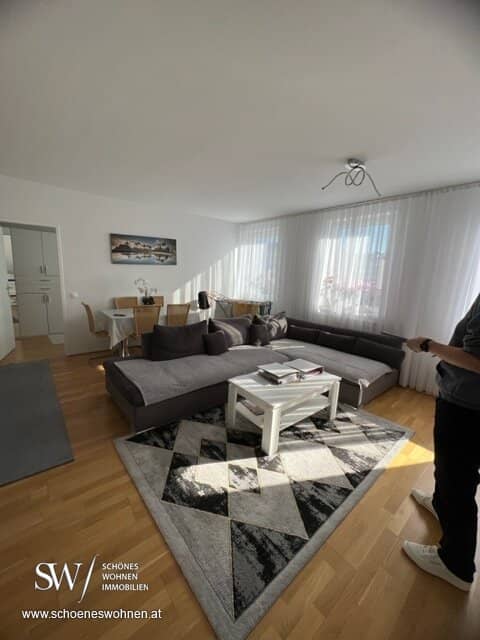 Rented investment apartment | Ideal for investors or owner-occupiers | 3-room family apartment | approx. 75 m² | 5th floor with lift | Distant view