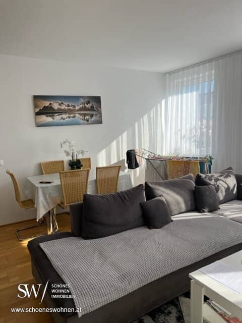 Rented investment apartment | Ideal for investors or owner-occupiers | 3-room family apartment | approx. 75 m² | 5th floor with lift | Distant view