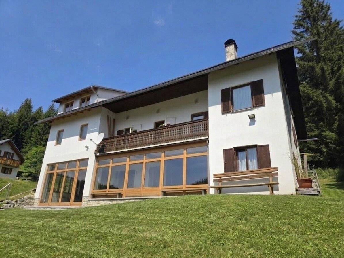 Großzügiges Landhaus auf der Wiedneralm – viel Platz, Natur und vielseitige Nutzungsmöglichkeiten