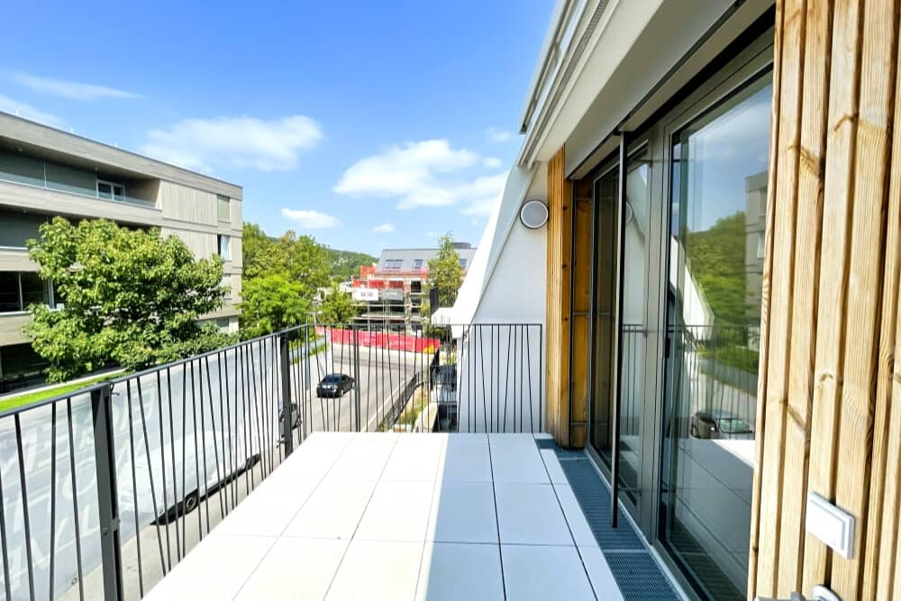 Bright Dachgeschosswohnung with west balcony Ober St Veit