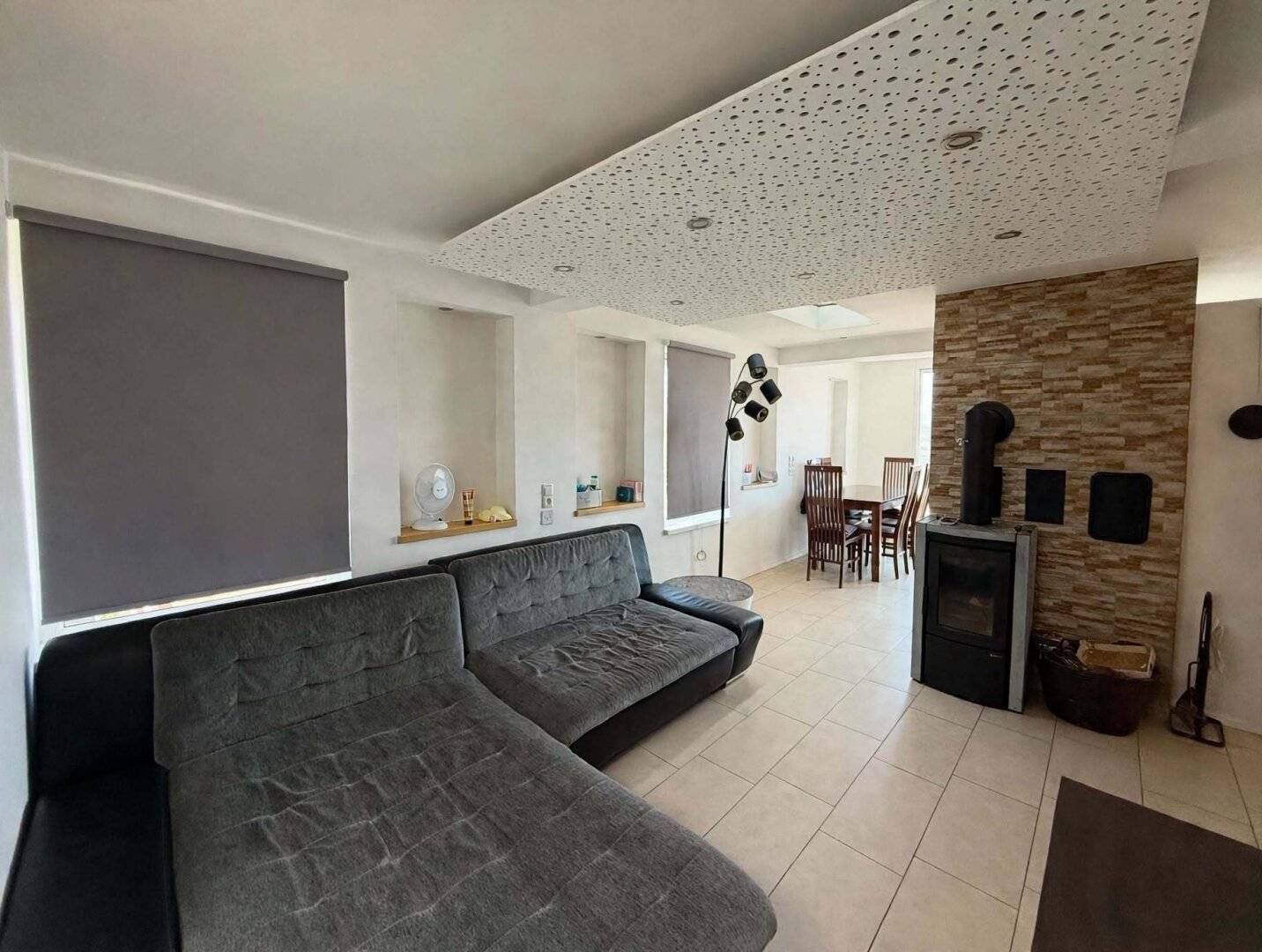 Ihr Wohntraum in Schlins – Zweistöckige Wohnung mit Terrasse und Bergblick