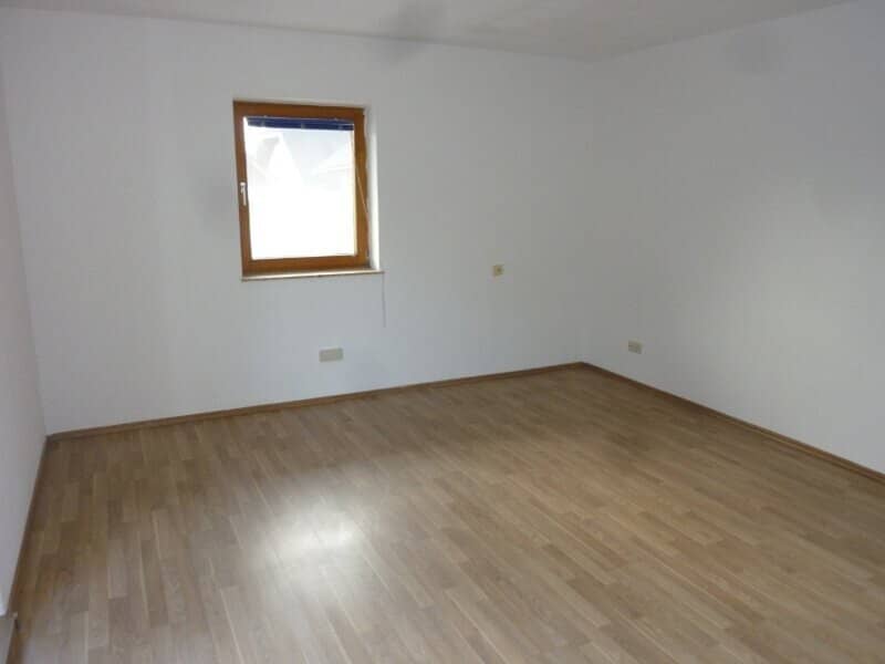 GRÖDIG - Small 2 room apartment with balcony and parking space