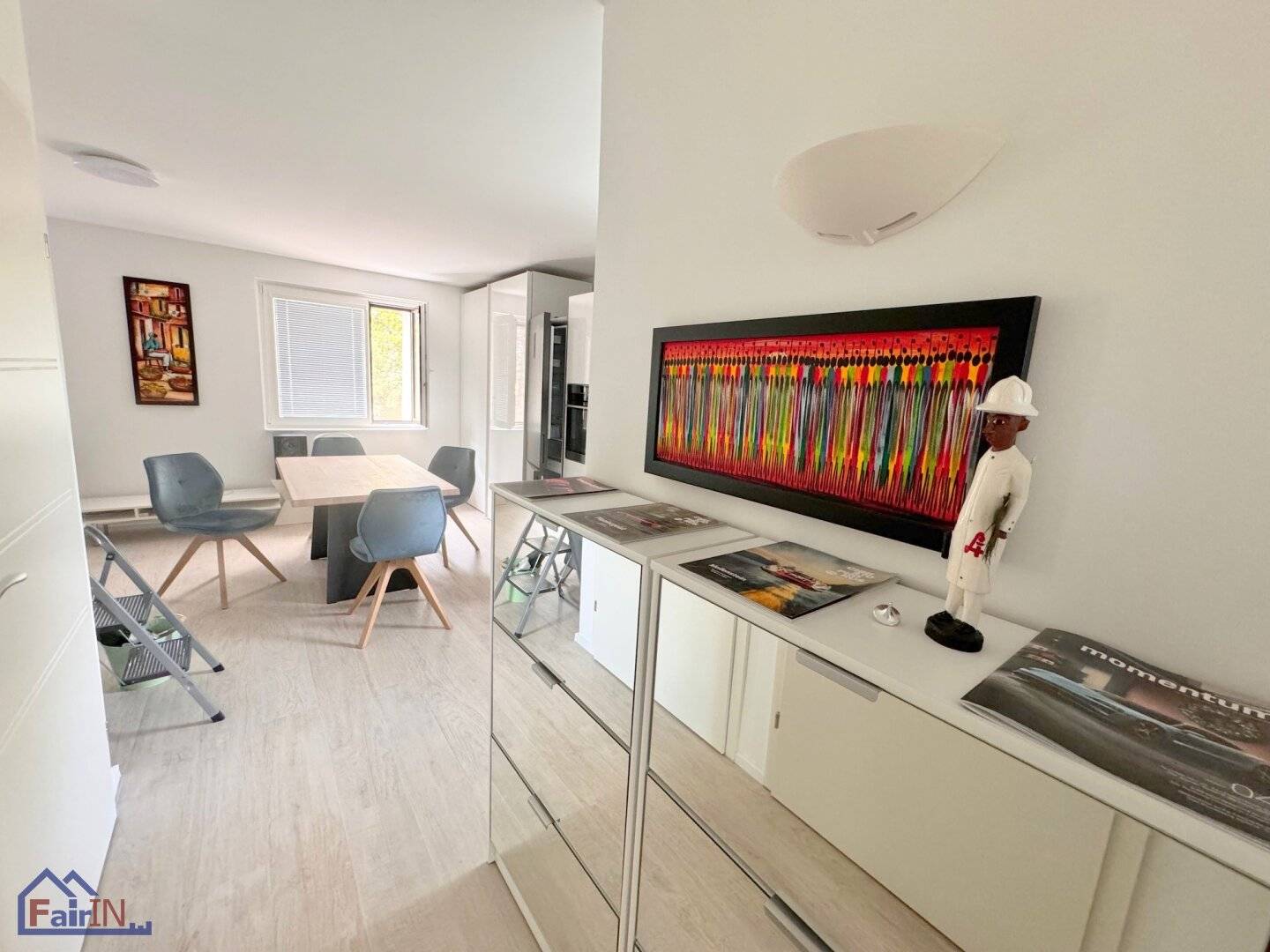 Moderne 2-Zimmer Wohnung mit Kamin und Fußbodenheizung in begehrter Lage des 13. Bezirkes