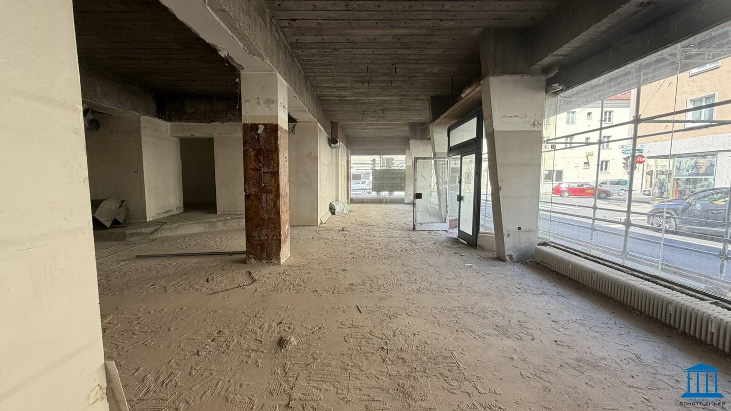 Commercial property in shell condition - tenant-specifically adaptable office(s) in a busy corner location