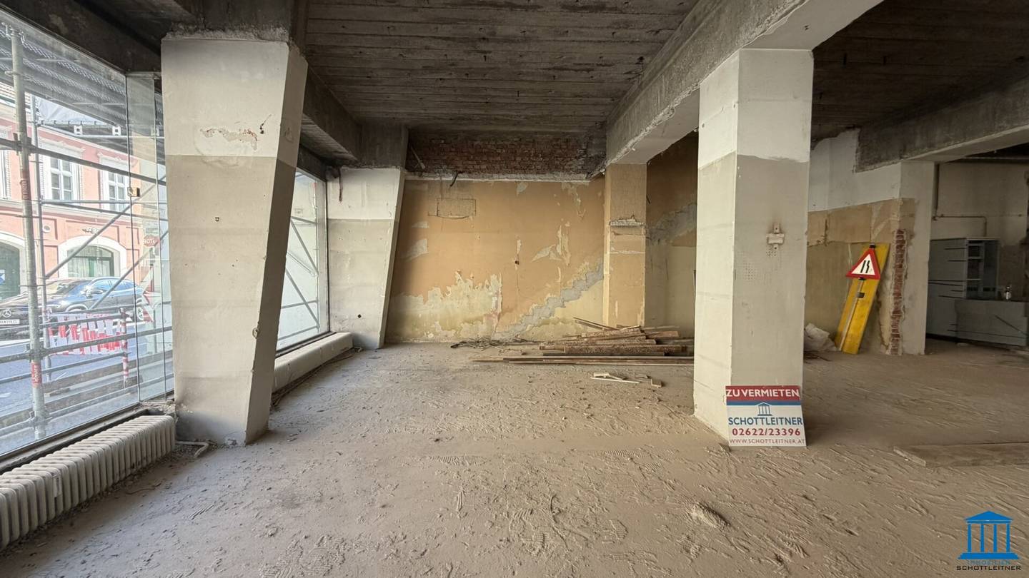 Commercial property in shell condition - tenant-specifically adaptable office(s) in a busy corner location
