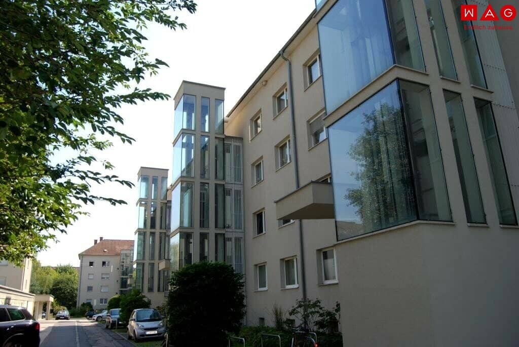 4020 Linz/Bindermichl | Teuflstraße 15 – Bright 3-room apartment with balcony and elevator Attention the apartment is under renovation Available from 01.09.2026