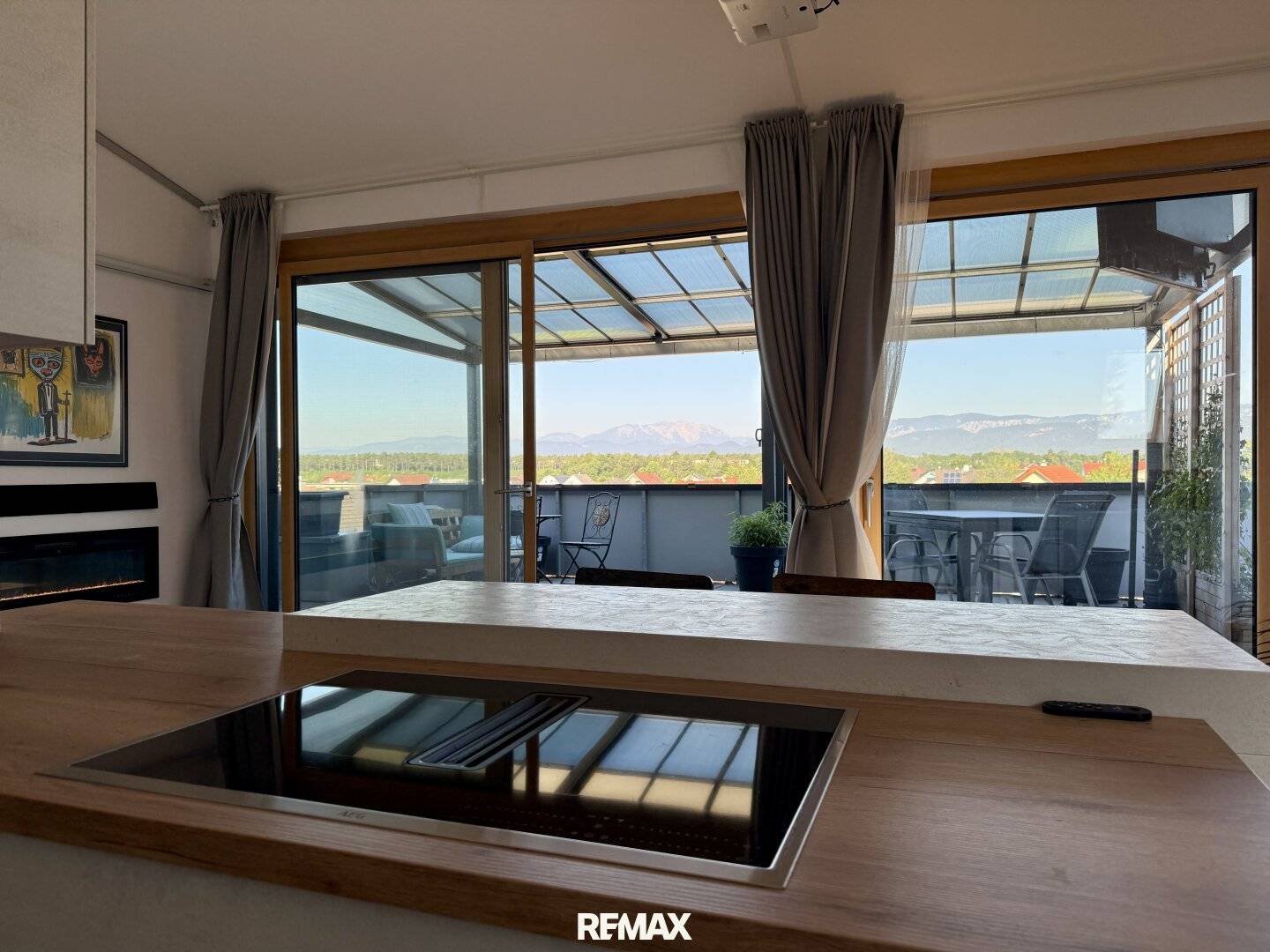 Loft rooftop terrace apartment "Schneebergblick" in Wiener Neustadt for sale