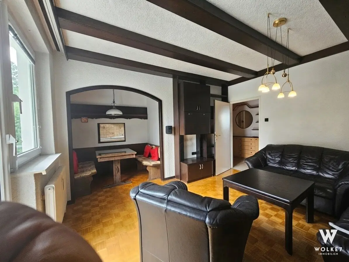 Apartment in need of renovation 4 rooms near Bahnhof Atzgersdorf great potential for owner-occupiers
