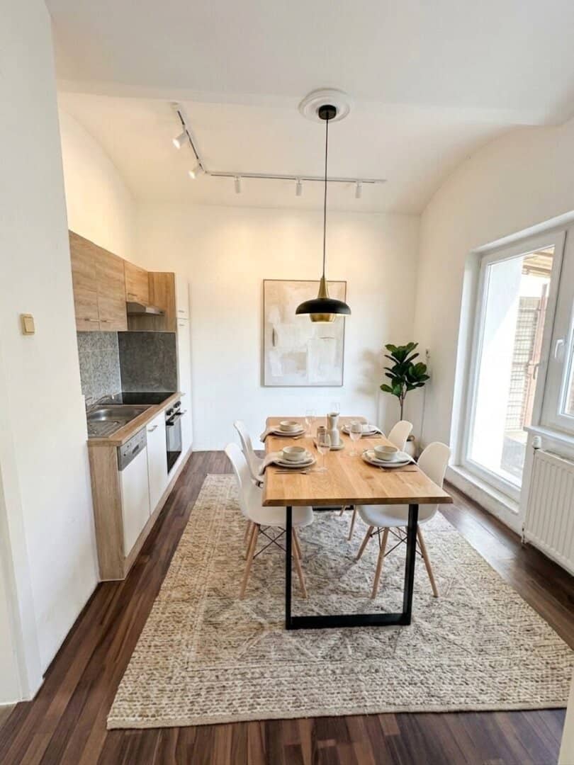 Charming 2-room apartment with terrace and parking - 56 m²
