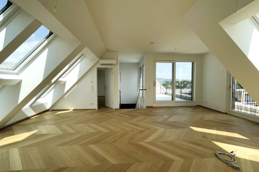 Lichtdurchflutete Maisonettewohnung mit Terrasse und Fernblick