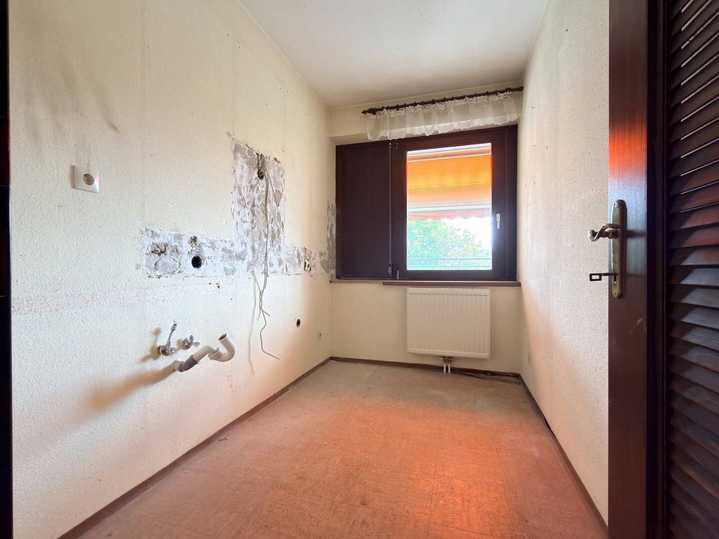 2-room attic apartment with garage parking space - 2 roof terraces - sauna and swimming pool in the building - and approx. 3,800 m² communal garden