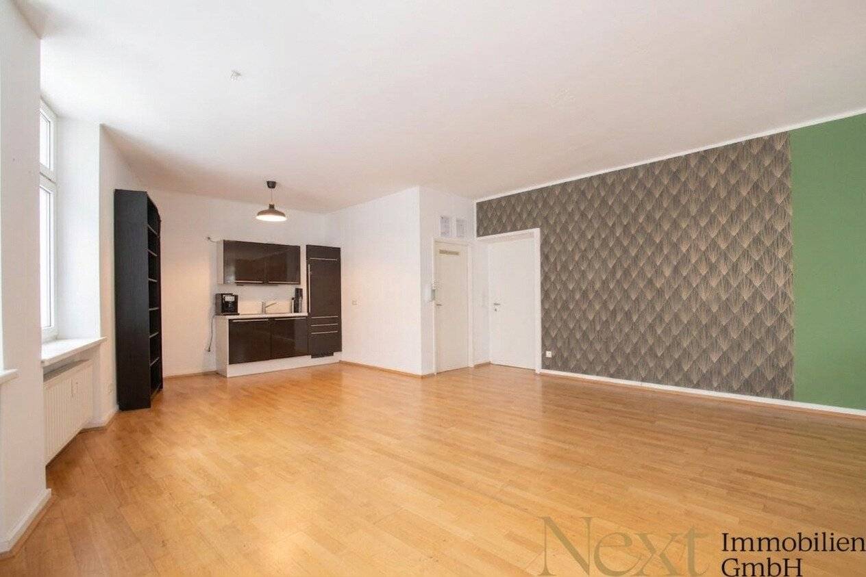 Central old building apartment on Linzer Landstraße for rent