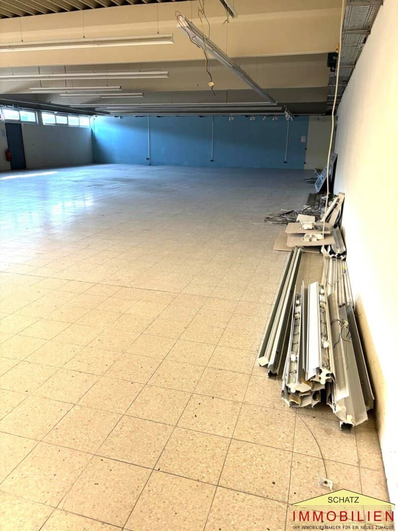 Commercial and storage spaces in 2563 Pottenstein – flexible rental from 70 m²