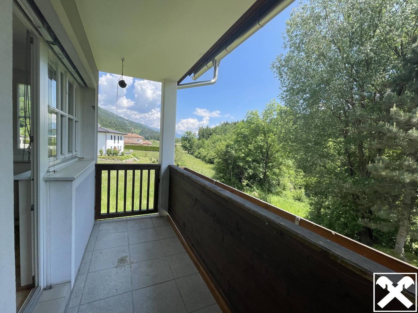 Sunny Wohnung in elevated green quiet location with parking