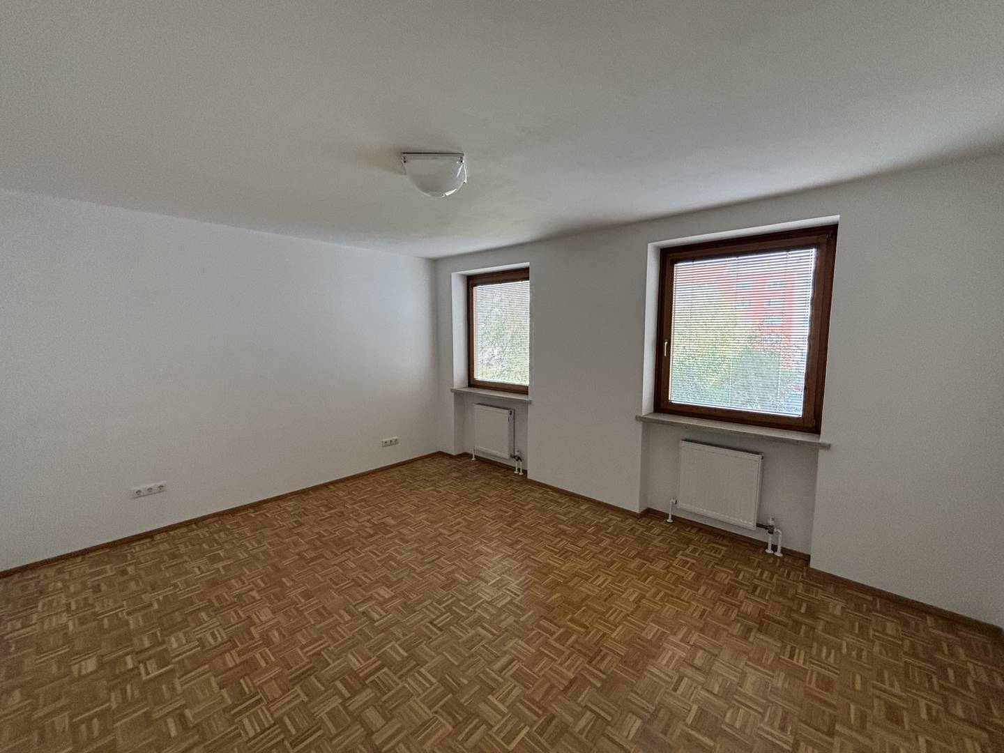 Spacious apartment with loggia and renovated bathroom