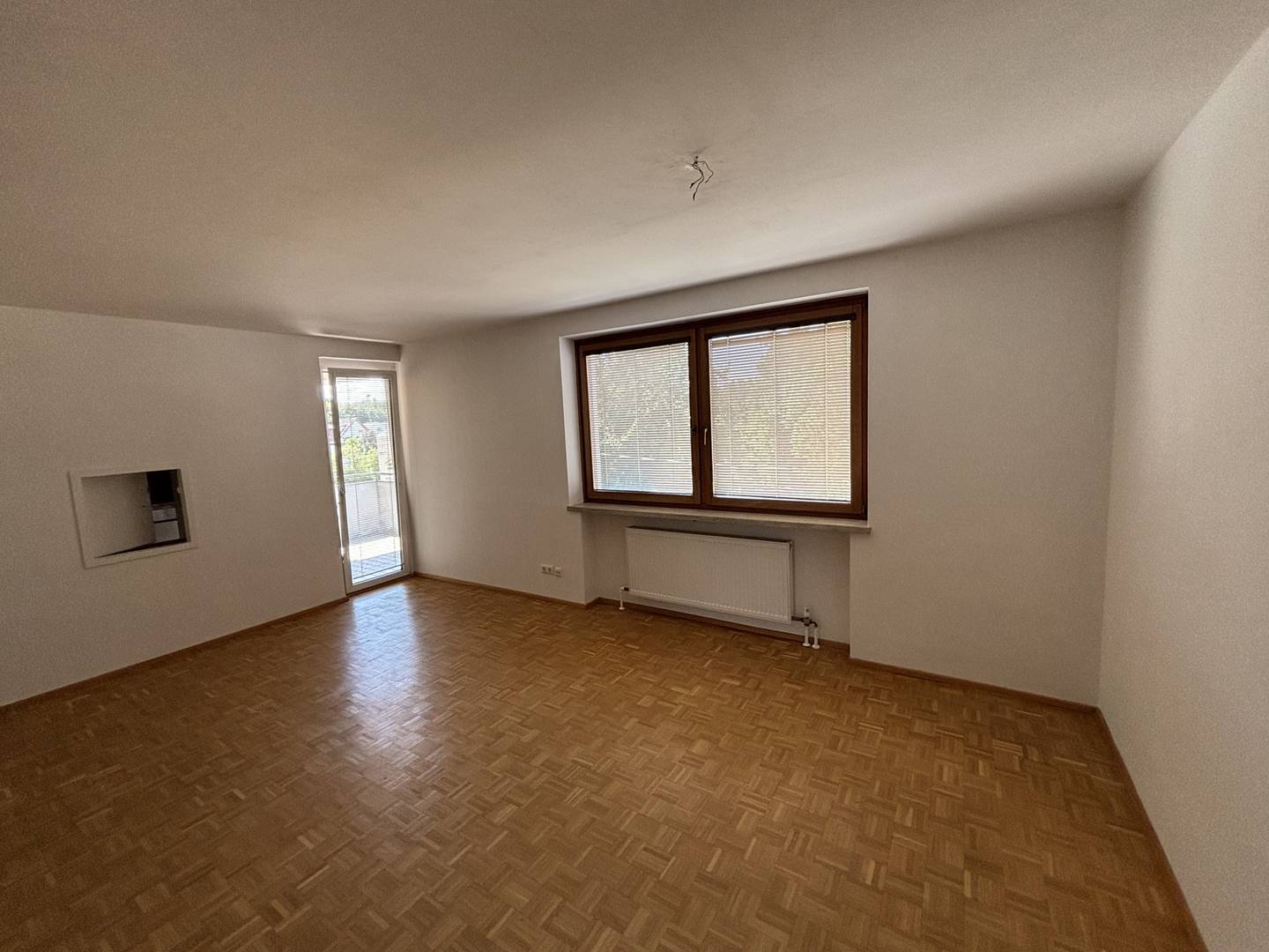 Spacious apartment with loggia and renovated bathroom