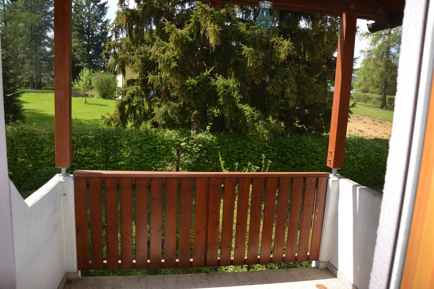 Bright Wohnung with balcony in quiet nature close location