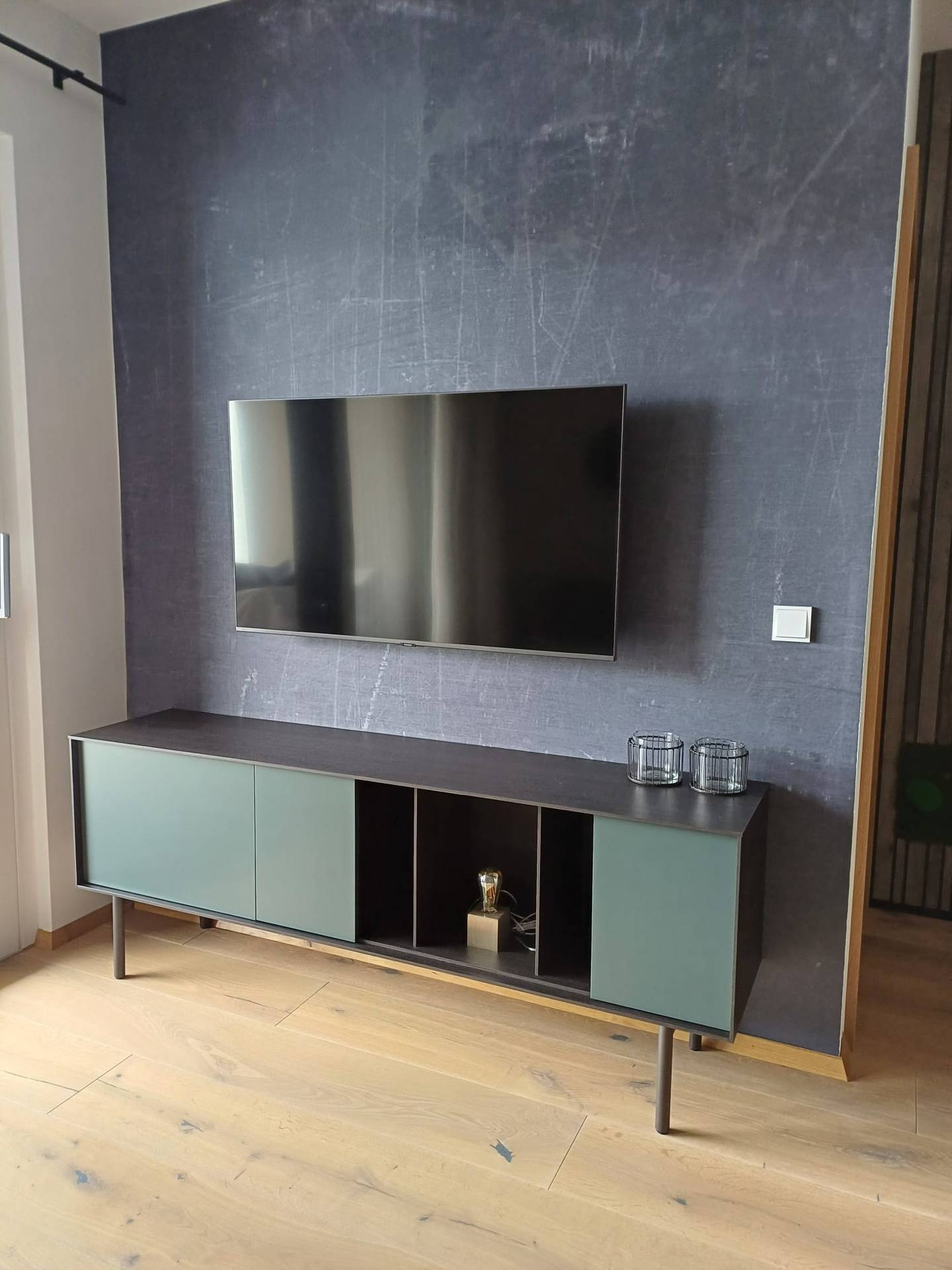 Hochwertig möblierte Wohnung mit großer Terrasse