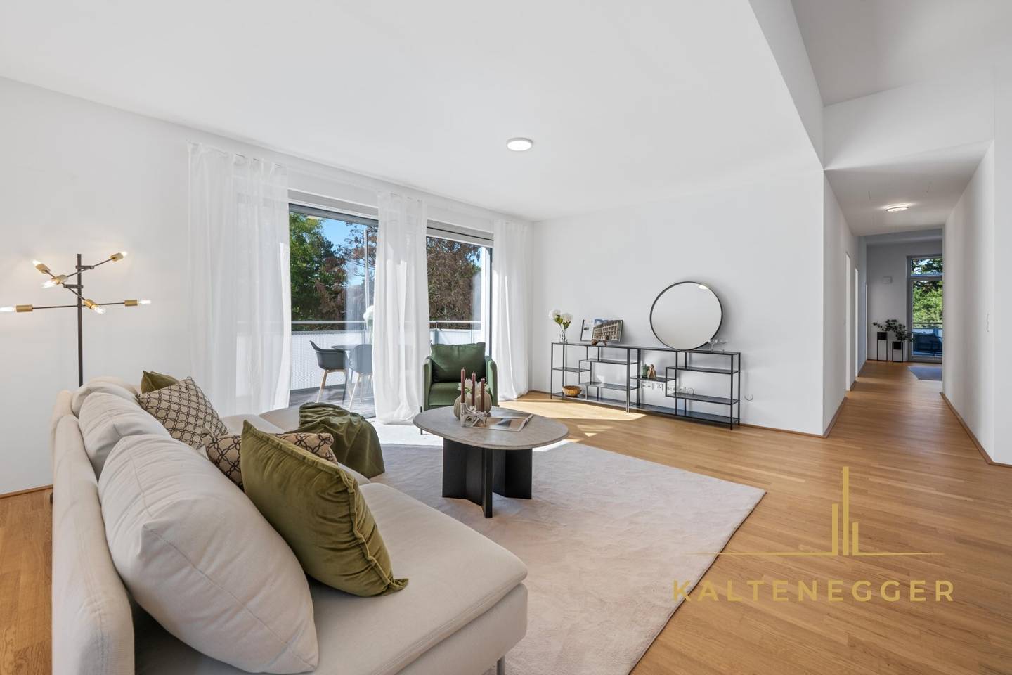 Alleinlage im Dachgeschoß: 185 m² Penthouse mit 78 m² Terrassen ohne Schrägen