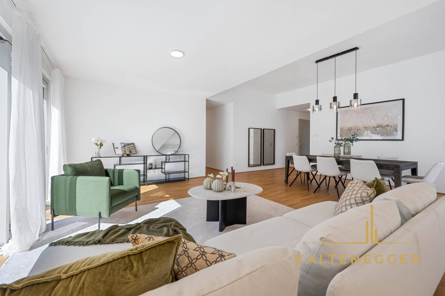 Alleinlage im Dachgeschoß: 185 m² Penthouse mit 78 m² Terrassen ohne Schrägen