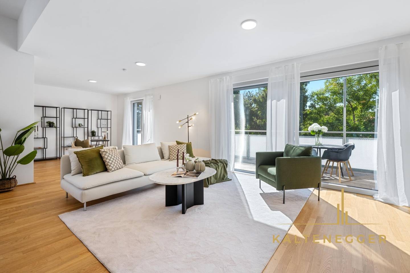 Alleinlage im Dachgeschoß: 185 m² Penthouse mit 78 m² Terrassen ohne Schrägen