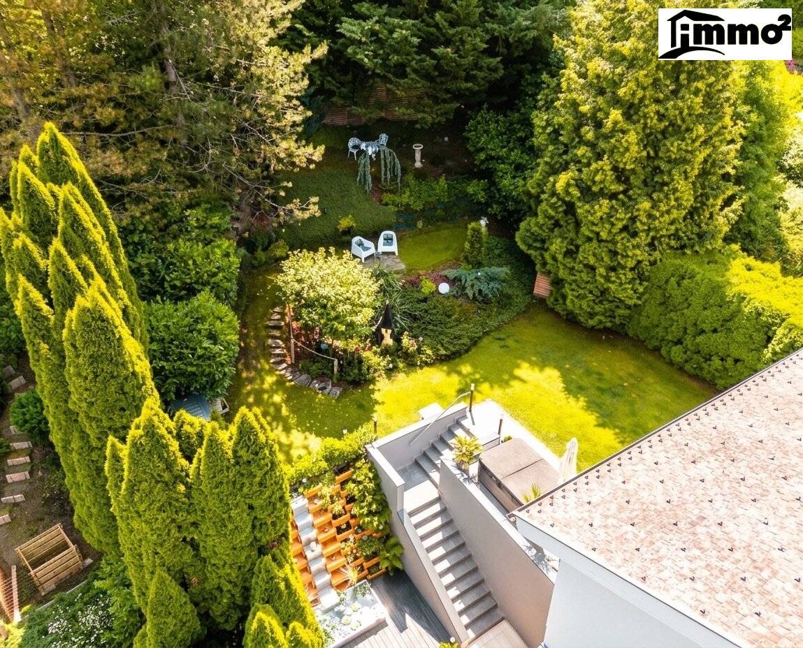 KEINE STANDARD-WOHNUNG: Einzigartiges Penthouse mit Garten, Terrassen &amp; außergewöhnlichem Wohnkonzept