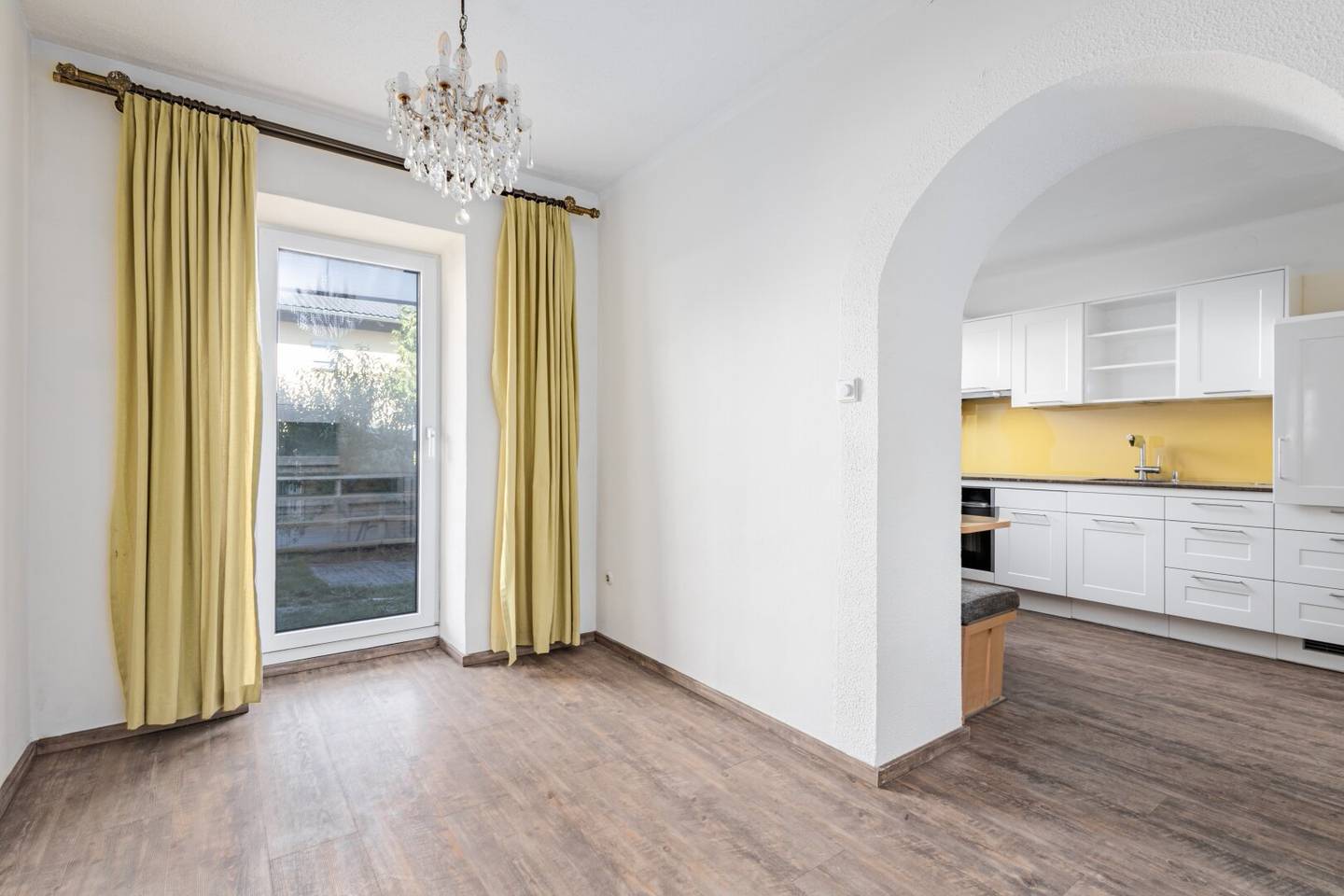 Charming 2-room apartment in top location in Maxglan with garden, garden shed and parking space
