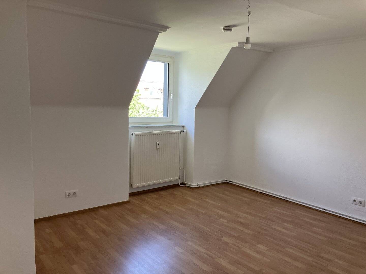 Finally your own nest? Starter apartment in the heart of Völkendorf